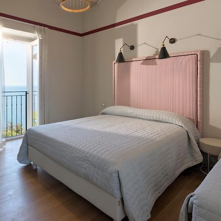 Diecidodici Boutiquerooms Sirolo Exterior photo