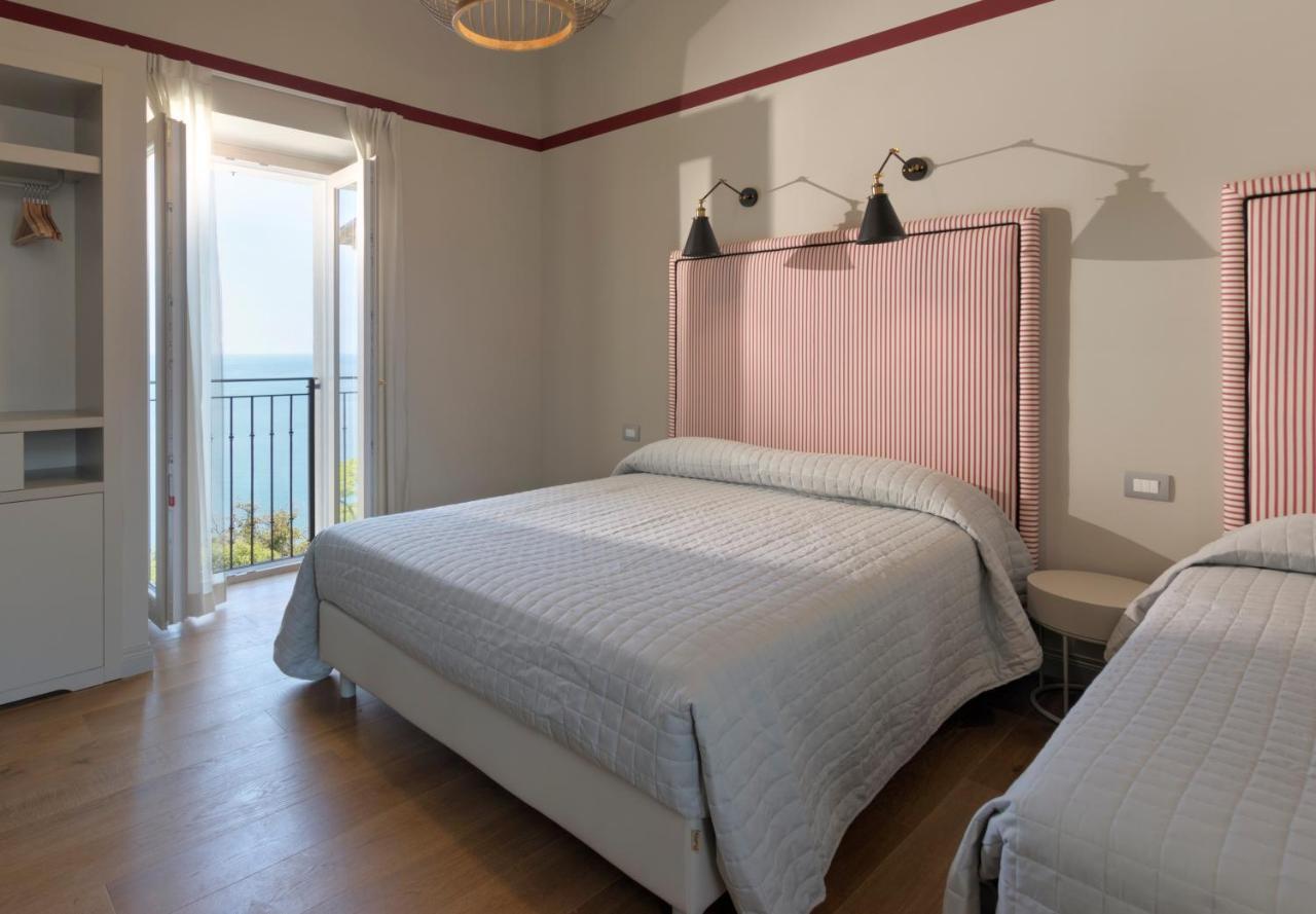 Diecidodici Boutiquerooms Sirolo Exterior photo
